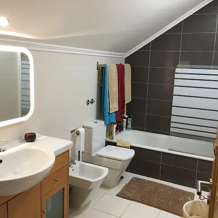 Duplex 4 Bedrooms Center Of Appartement Lissabon